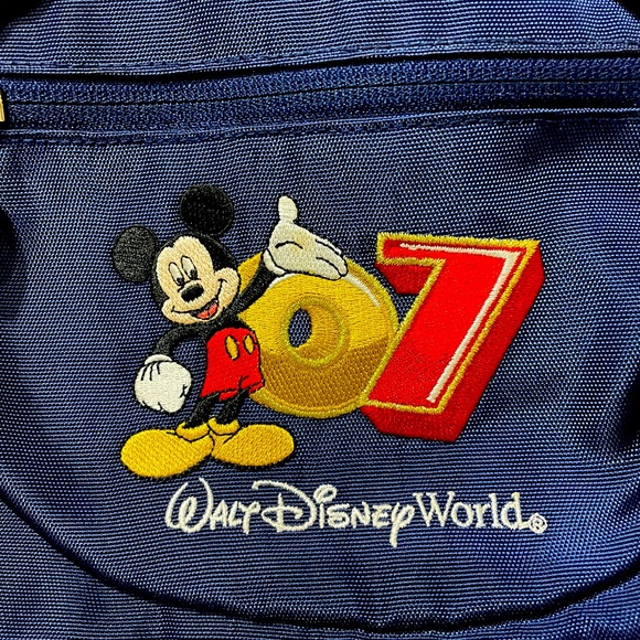 Vintage Walt Disney World 2007 blue fanny pack. P.B.1 - Picture 2 of 6